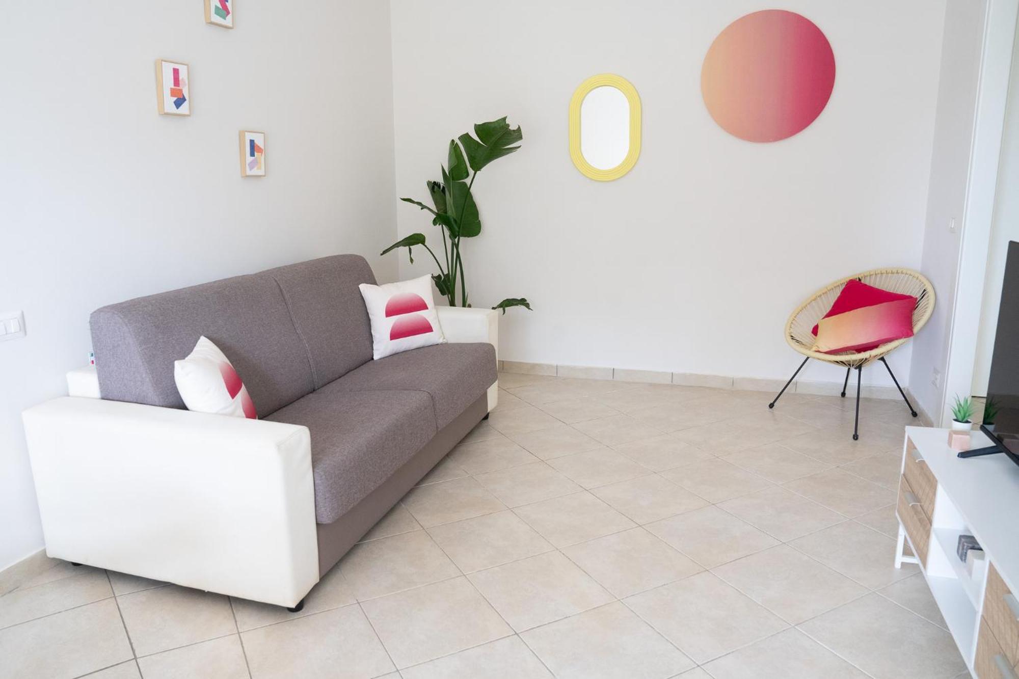 Vatican 4 Bedroom With Private Parking Apartment