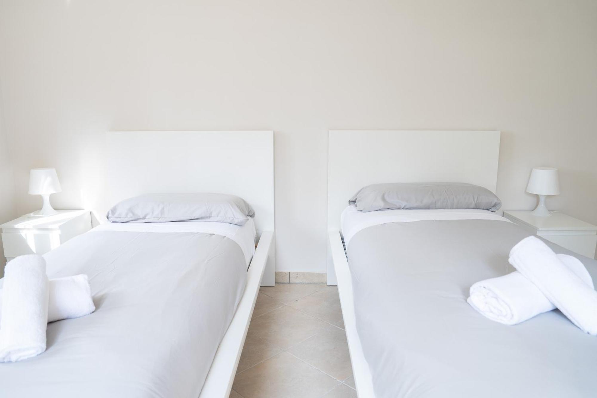 Vatican 4 Bedroom With Private Parking Apartment *